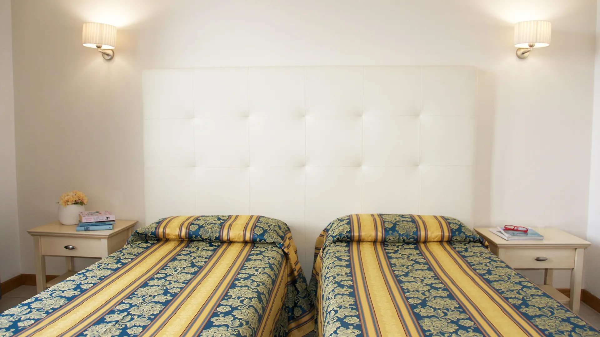 Hotel Catalunya Alghero 4*,  Italy