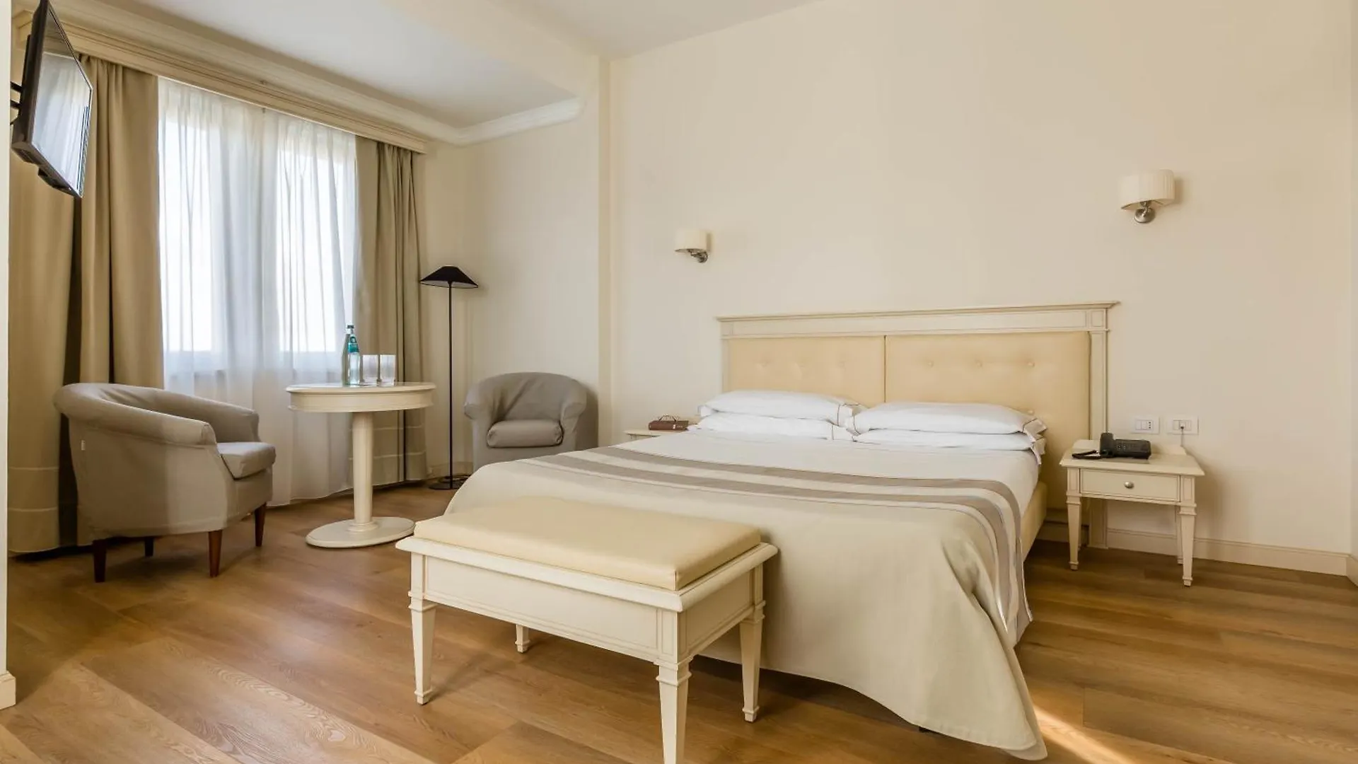 Hotel Catalunya 알게로 4*,  이탈리아