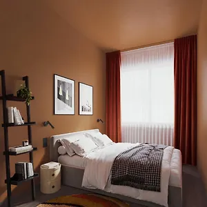 Bob W Ticinese 4* Milano